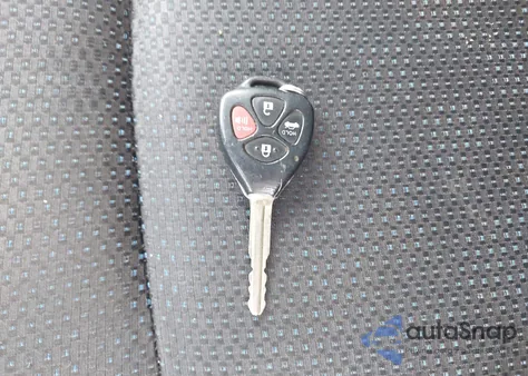 2010 Toyota Corolla S из США, поврежденный, VIN 2T1BU4EE7AC467187